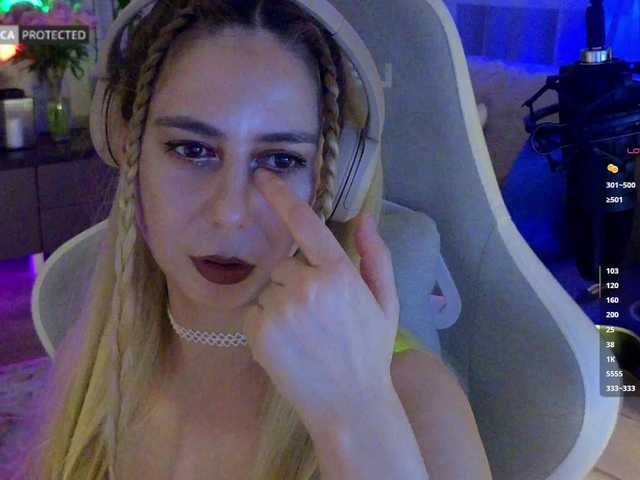 -Light-Fury- live cam on BongaCams