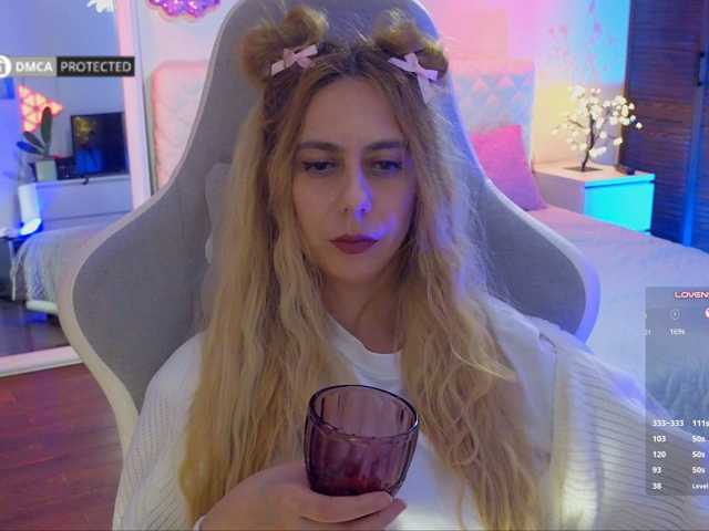 -Light-Fury- live cam on BongaCams