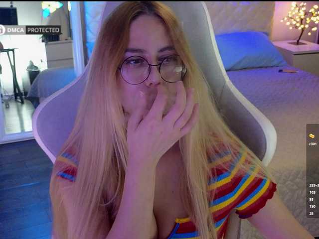 -Light-Fury- live cam on BongaCams