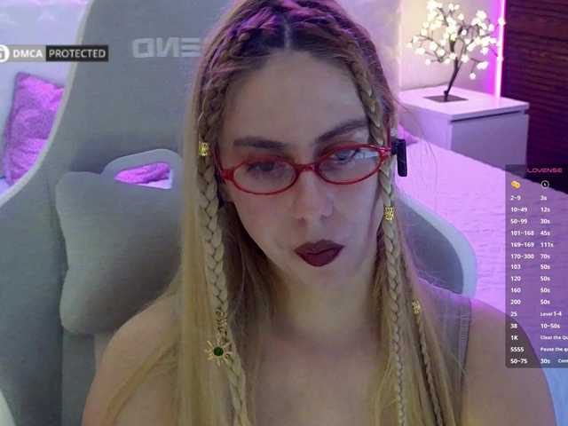 -Light-Fury- live cam on BongaCams