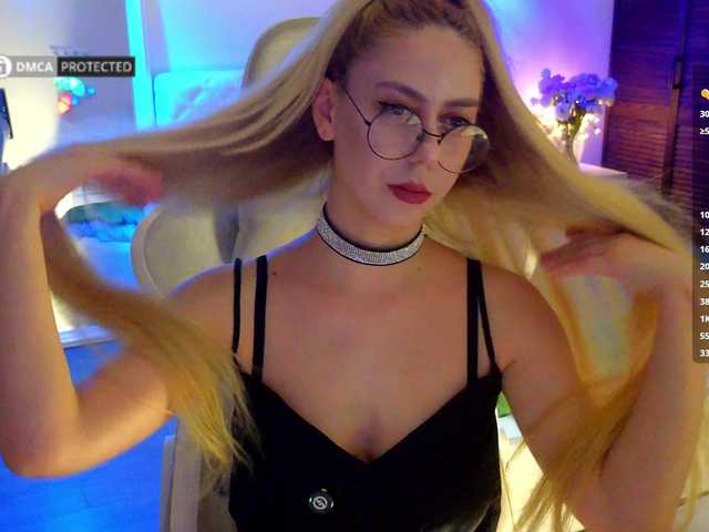 -Light-Fury- live cam on BongaCams