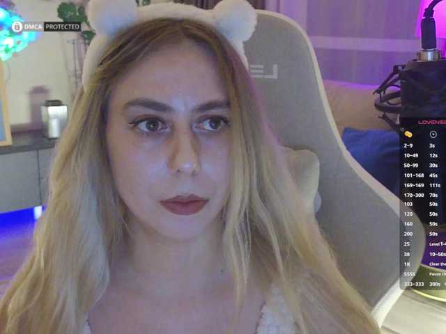 -Light-Fury- live cam on BongaCams