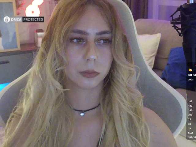 -Light-Fury- live cam on BongaCams