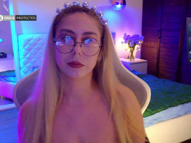 -Light-Fury- live cam on BongaCams