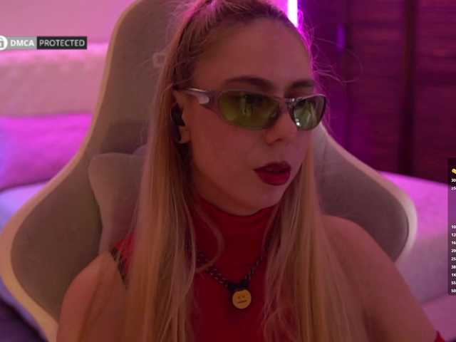-Light-Fury- live cam on BongaCams