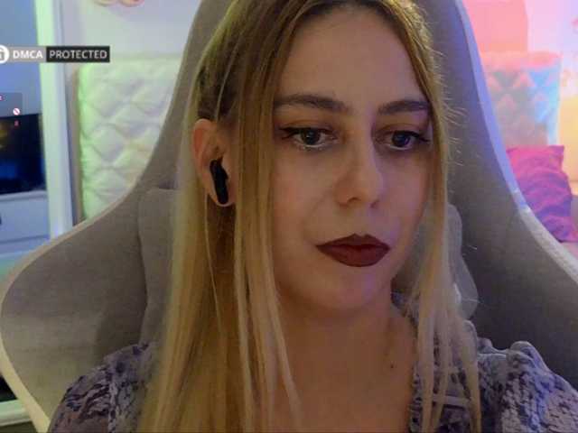 -Light-Fury- live cam on BongaCams