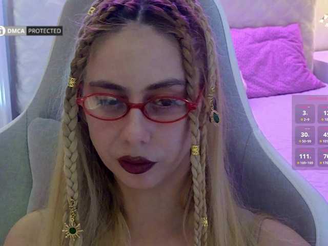 -Light-Fury- live cam on BongaCams