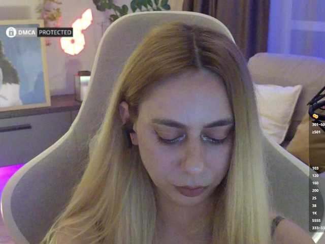-Light-Fury- live cam on BongaCams
