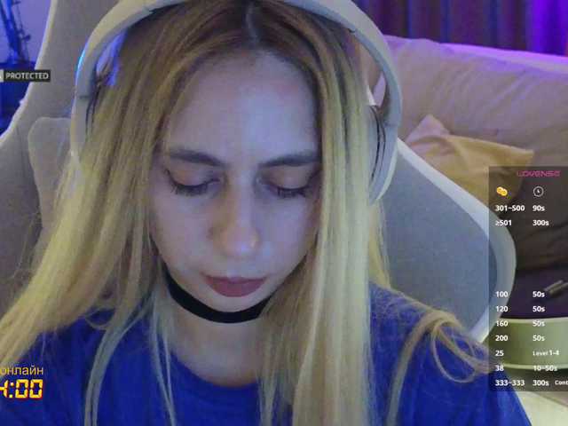 -Light-Fury-'s BongaCams show and profile