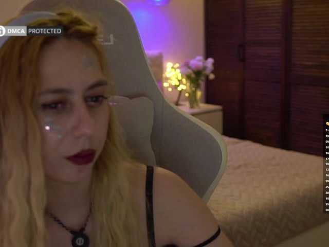 -Light-Fury- live cam on BongaCams