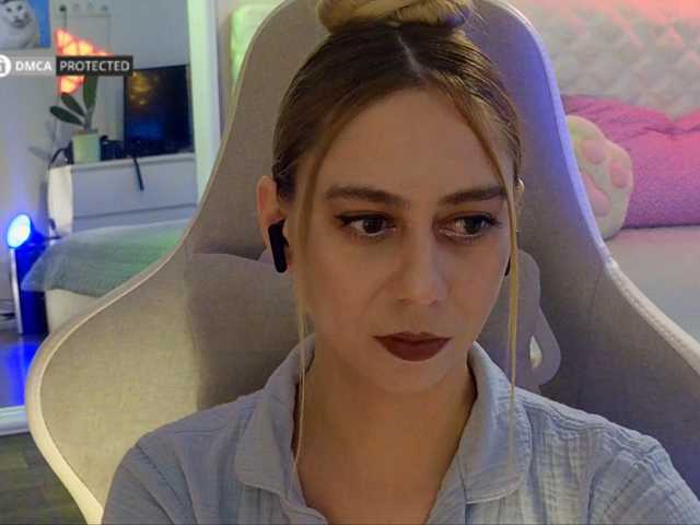 -Light-Fury- live cam on BongaCams