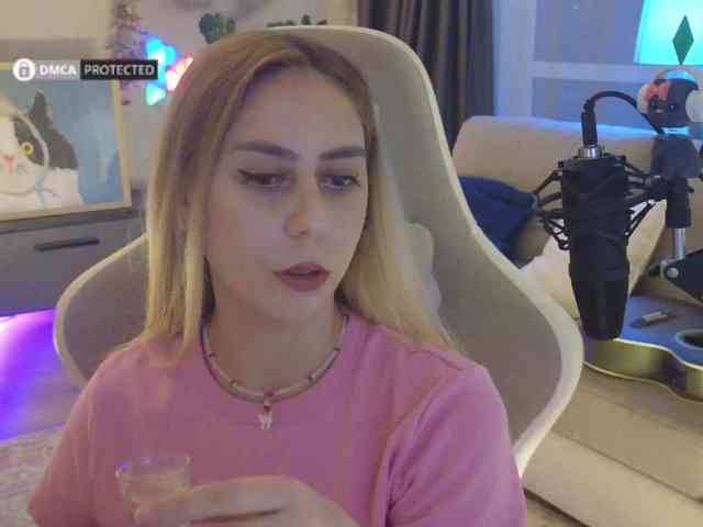 Danil__Kolbasenko webcam
