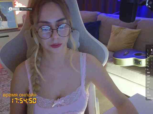 -Light-Fury- Live Webcam on BongaCams