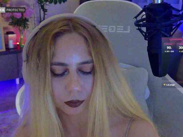 -Light-Fury- Live Webcam on BongaCams