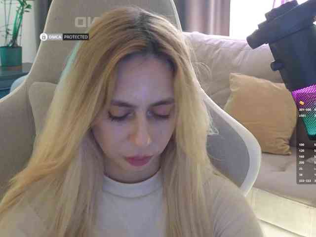 Danil__Kolbasenko webcam