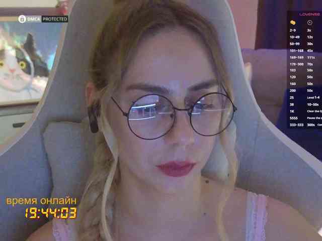 Danil__Kolbasenko webcam