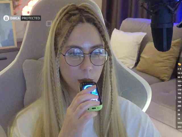 Danil__Kolbasenko webcam