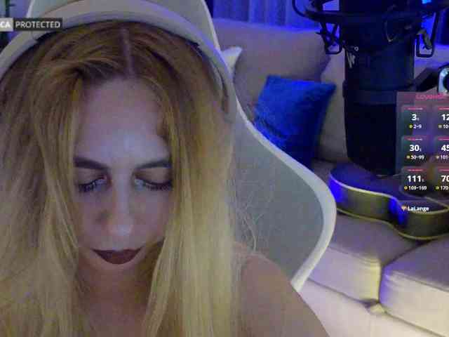 -Light-Fury- Live Webcam on BongaCams
