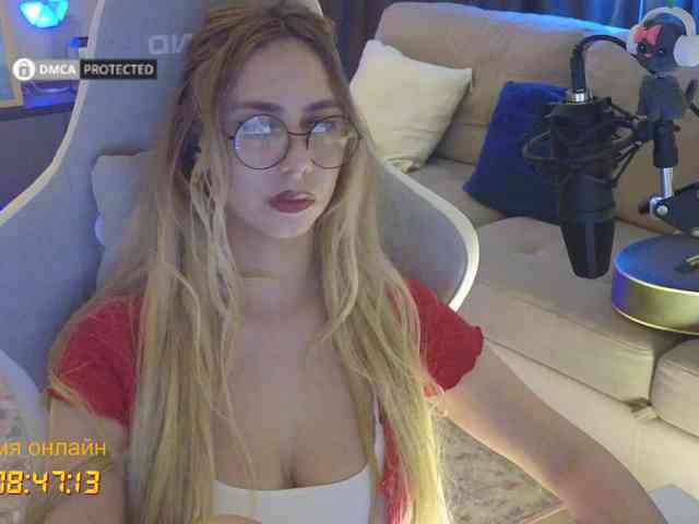 -Light-Fury- Sex Cam Show