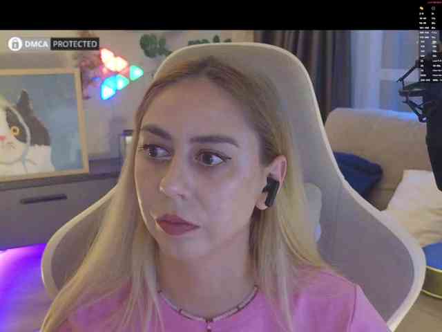 Danil__Kolbasenko webcam