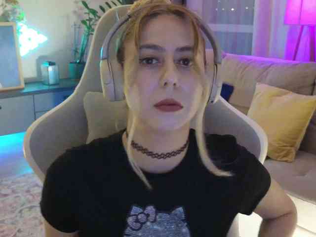 -Light-Fury- Live Webcam on BongaCams