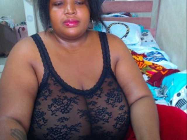 le modèle hannai est en webcam porno dans un show sur le site bongacams, il possède les tags suivants: Ebony,Brunette,Shaved