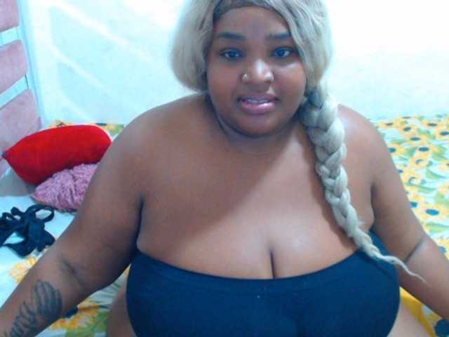 hannai's BongaCams show and profile