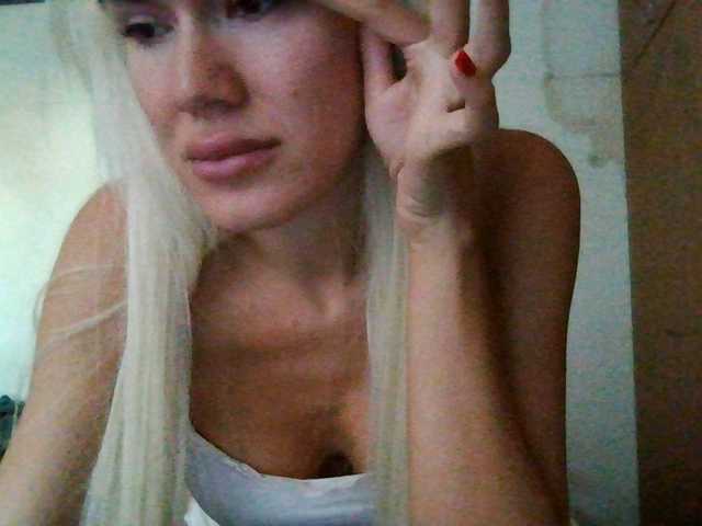 Keylaone webcam bongacams model stream image