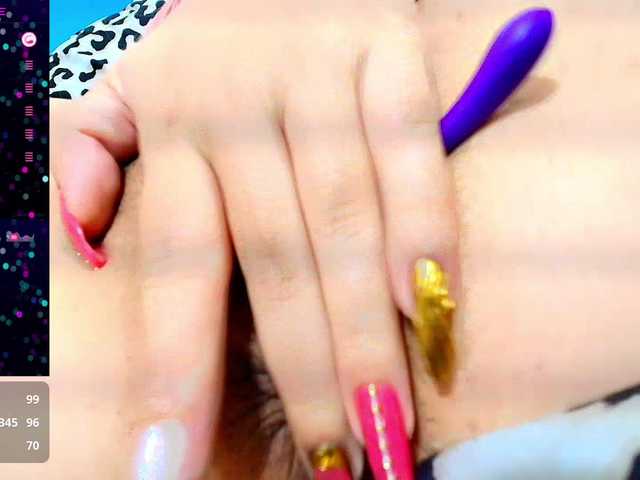 HonneyBunny1 live cam on BongaCams