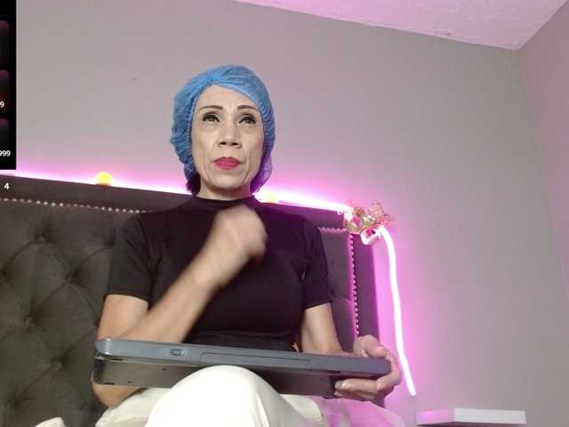 CharlotteLemke's BongaCams show and profile