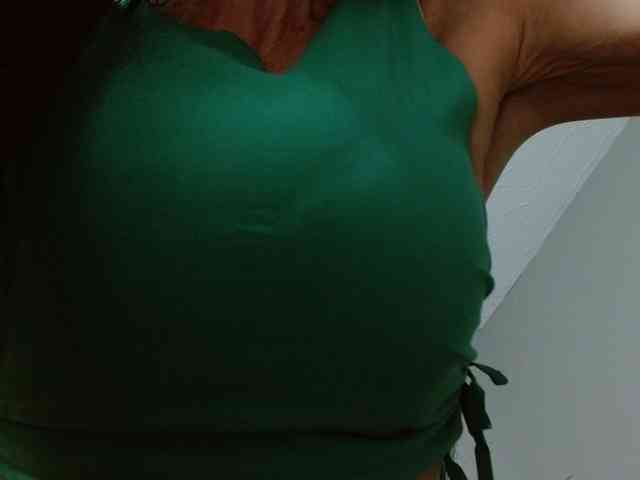 CharlotteLemke live female cam on bongacams
