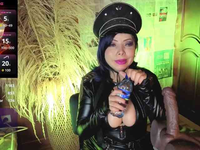 Модель: jacki-O