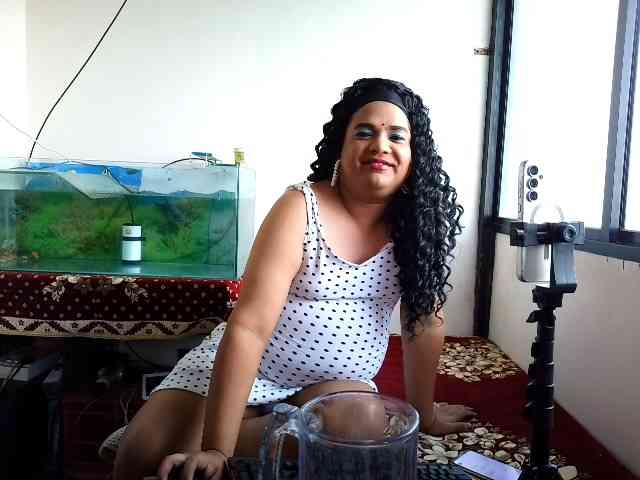 INDIANSISSYCHUBBY Sex Cam Show