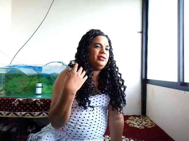INDIANSISSYCHUBBY Sex Cam Show