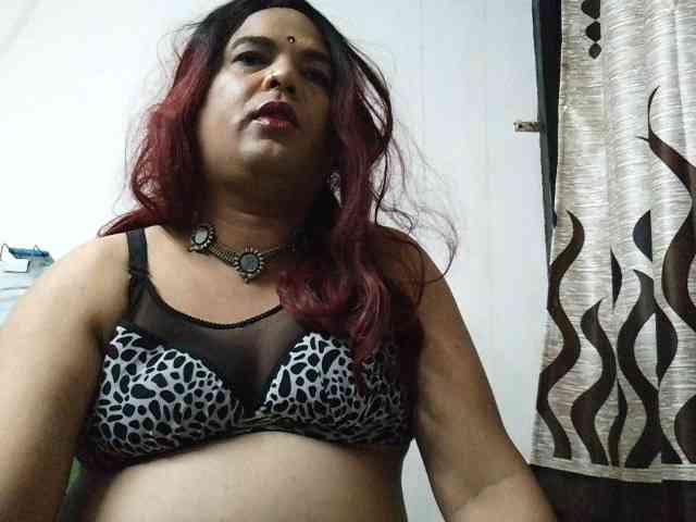 INDIANSISSYCHUBBY Sex Cam Show