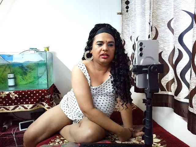 INDIANSISSYCHUBBY Sex Cam Show