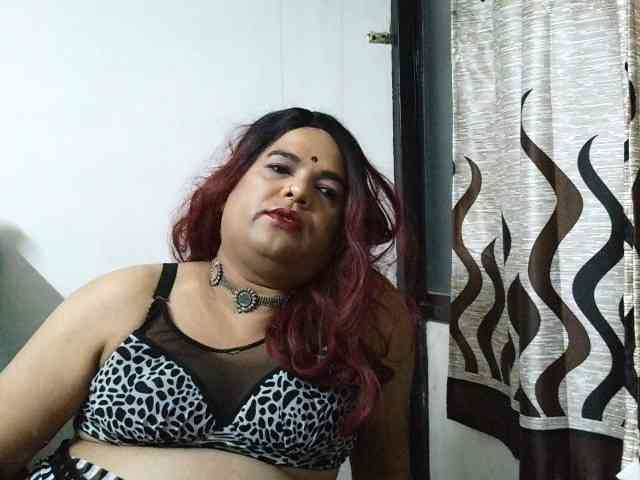 INDIANSISSYCHUBBY Sex Cam Show