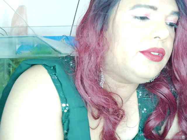 INDIANSISSYCHUBBY Live Webcam on BongaCams