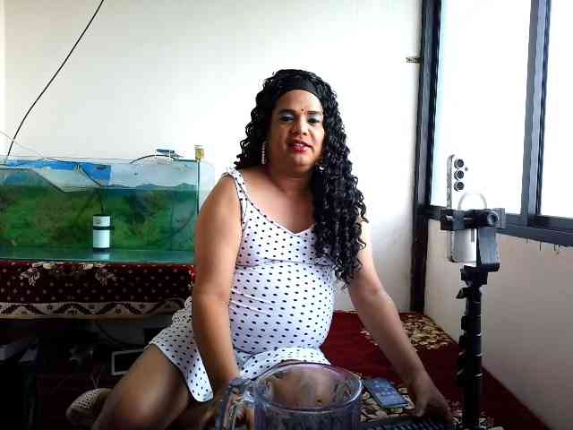 INDIANSISSYCHUBBY Sex Cam Show