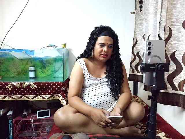 INDIANSISSYCHUBBY Sex Cam Show