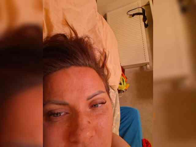 SonyaManya webcam