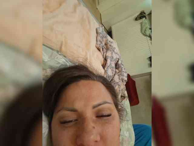 SonyaManya webcam