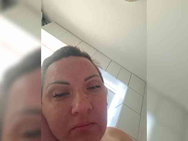 SonyaManya webcam