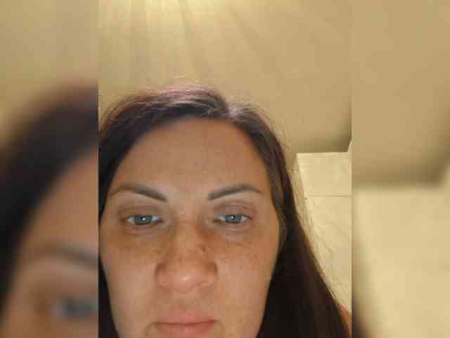 SonyaManya webcam