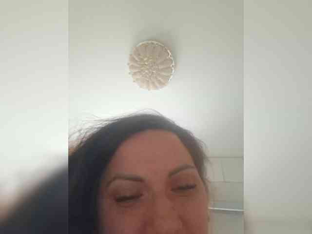 SonyaManya webcam