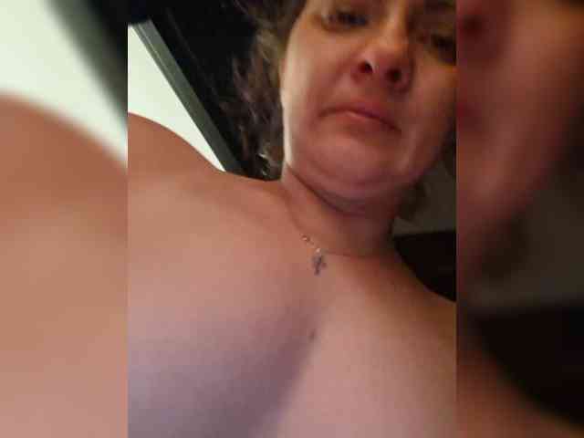 SonyaManya webcam