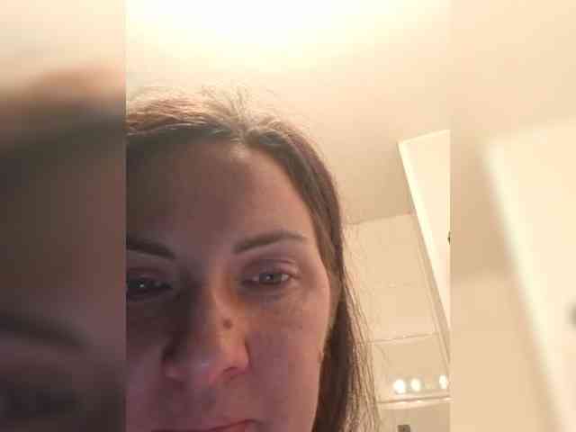 SonyaManya webcam