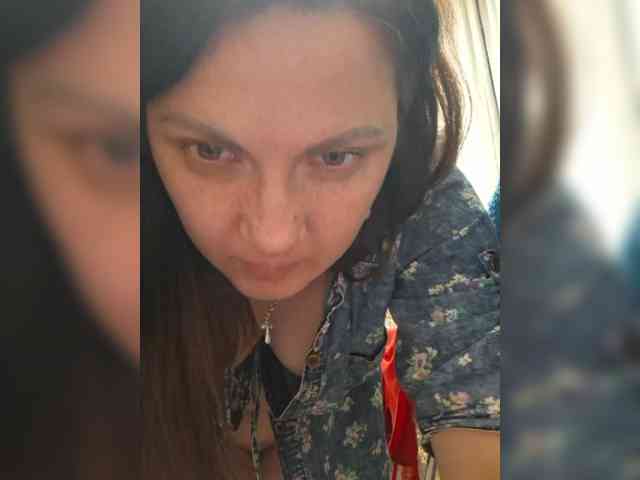 SonyaManya webcam