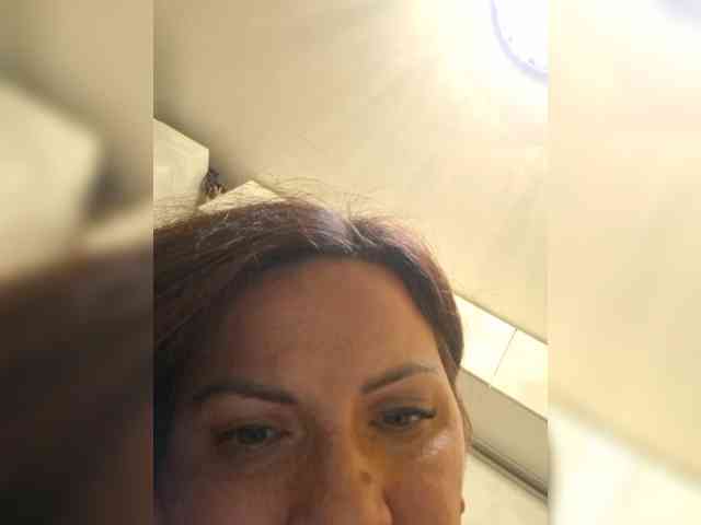 SonyaManya webcam