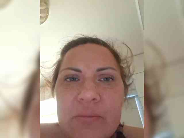 SonyaManya webcam
